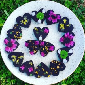 receta-chocolate-angarroba-almendras